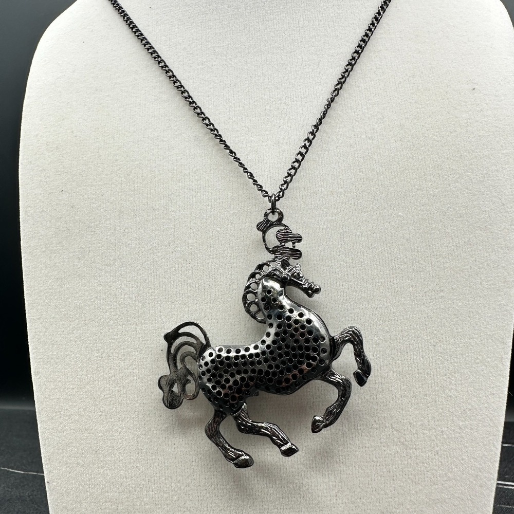 Vintage 90s Gunmetal Tone Black Horse Pendant Necklace‎ Women's Classic Jewelry - Picture 8 of 10